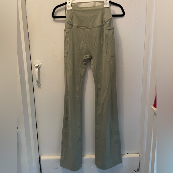 Active wear flared leggings - Picture 1 of 5